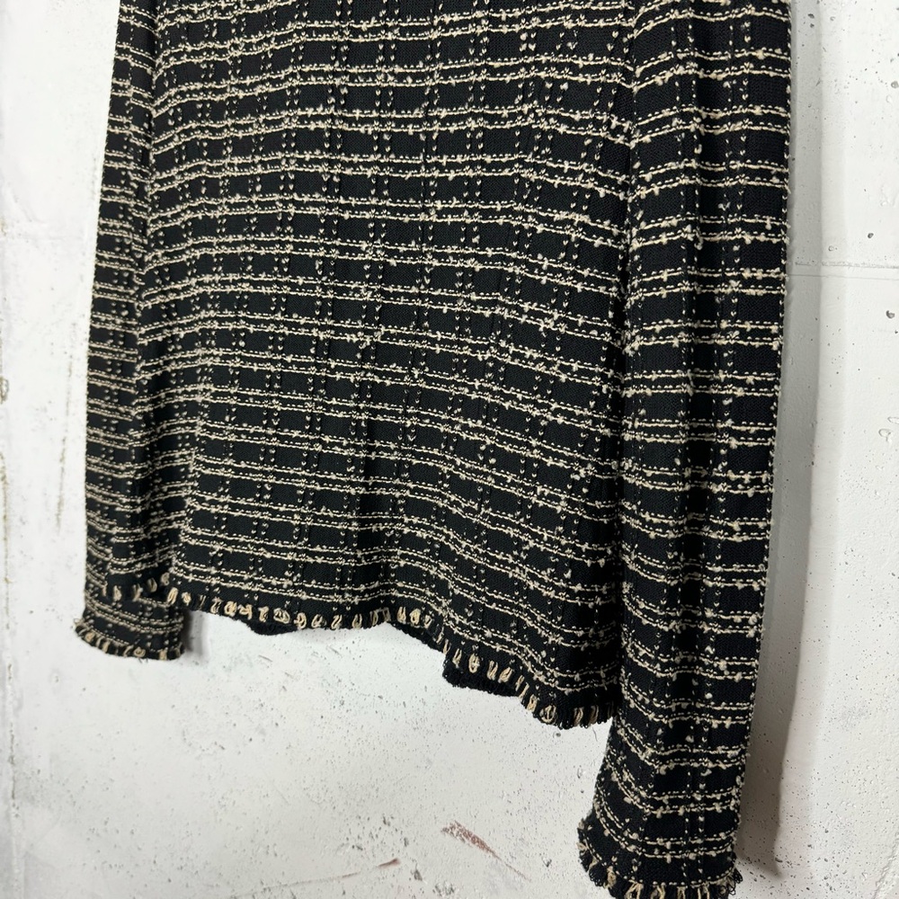 St John Boucle Tweed Knit Notch Lapel Button Front Blazer Jacket Buttons 8 - Picture 12 of 12